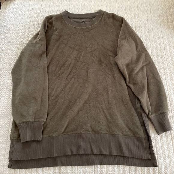 aerie Tops - Aerie Olive Green Soft Feel Fuzzy Tunic Sweater Top Crewneck Women's Size Medium